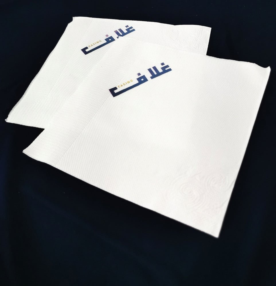 مناديل بطباعه بعده الوان